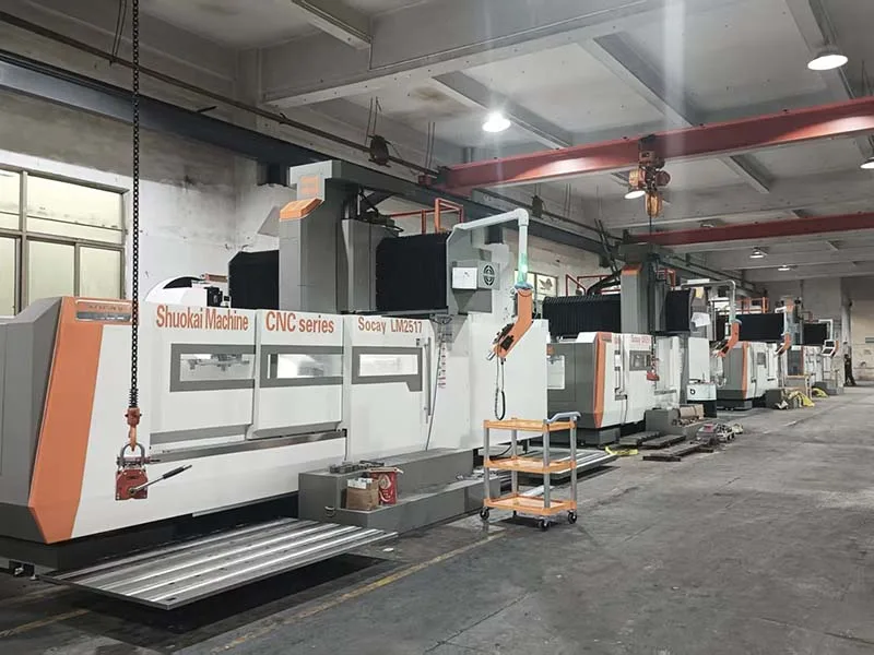 Medium-sized gantry machining center